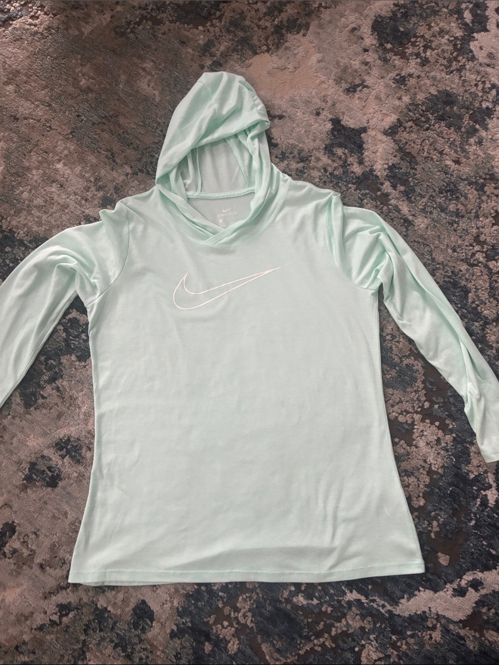 Nike Women's Light Mint Green Hooded Long-Sleeve Pullover